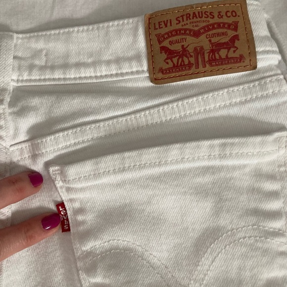 Levi’s 505 Straight Leg Cropped Mid Rise White Jeans Size 29 - Picture 6 of 8